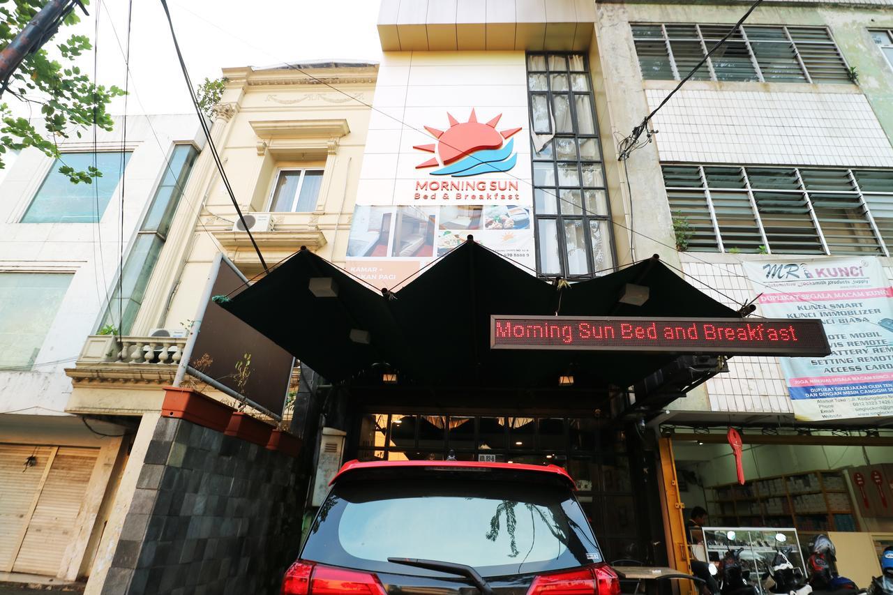 Morning Sun Hotel Surabaya Exterior photo